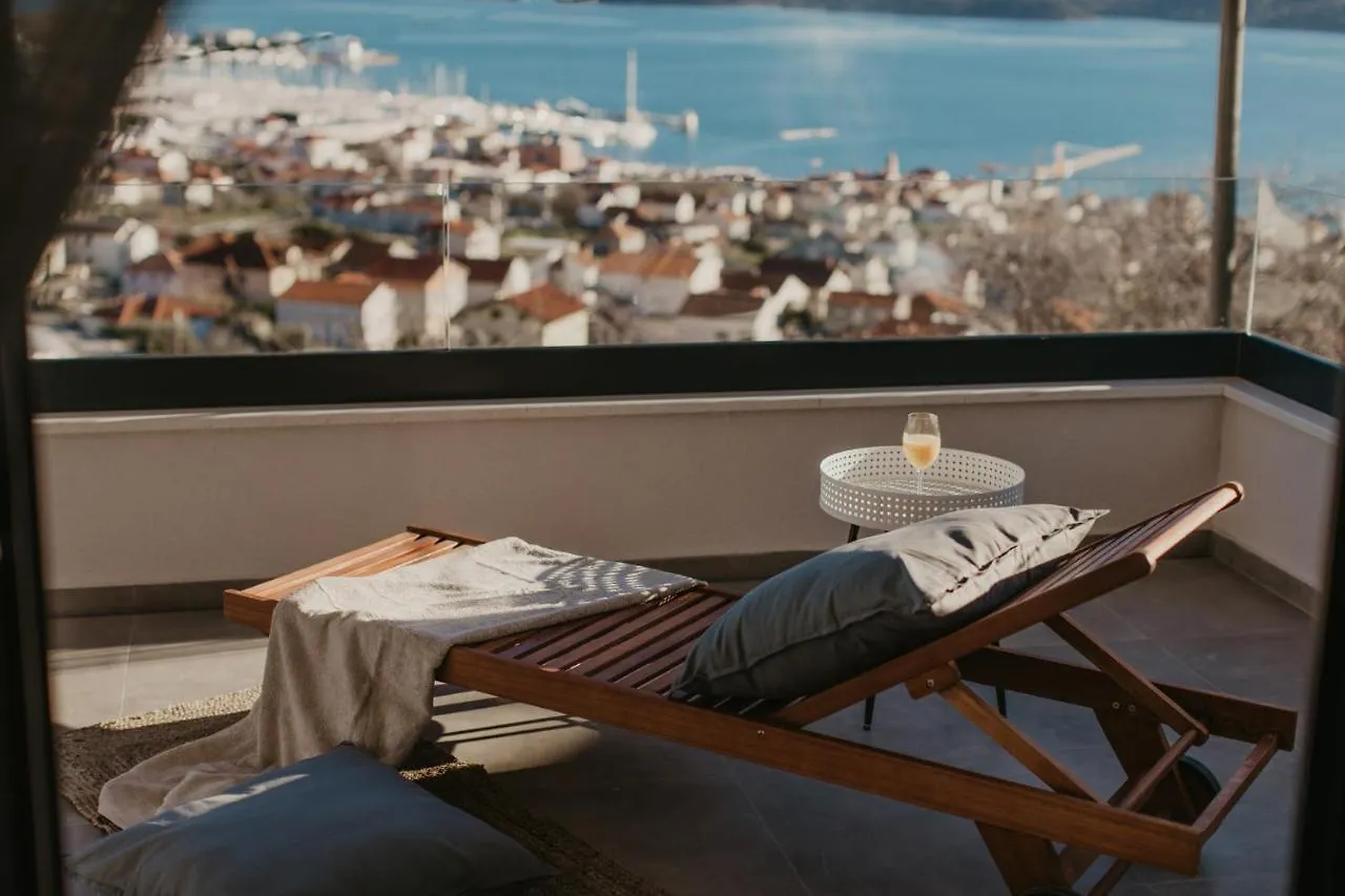 Lux Villa Core With Amazing View And Heated Pool Trogir