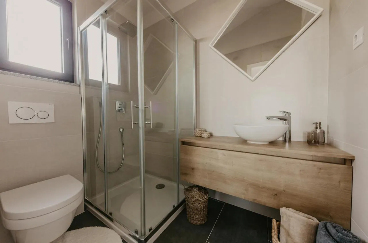 Lux Villa Core With Amazing View And Heated Pool Trogir