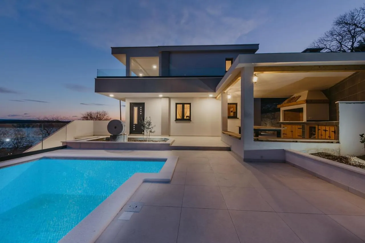 Lux Villa Core With Amazing View And Heated Pool Trogir