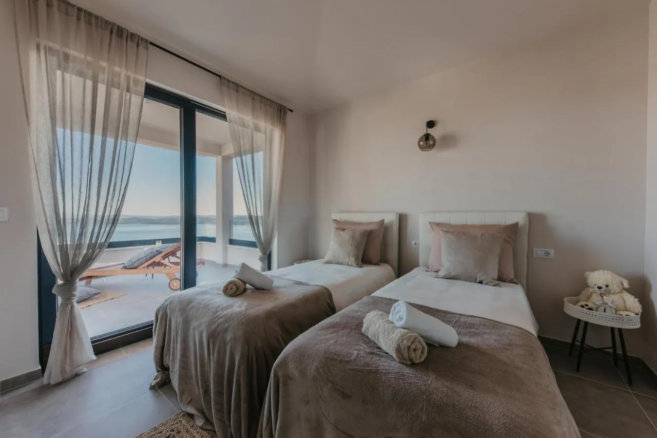 Lux Villa Core With Amazing View And Heated Pool Trogir