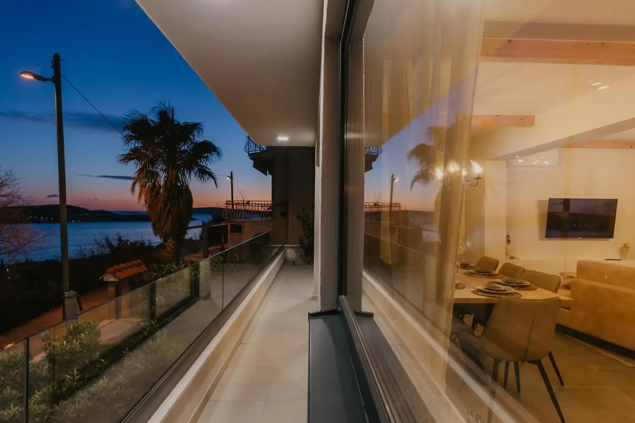 Lux Villa Core With Amazing View And Heated Pool Trogir Croatia