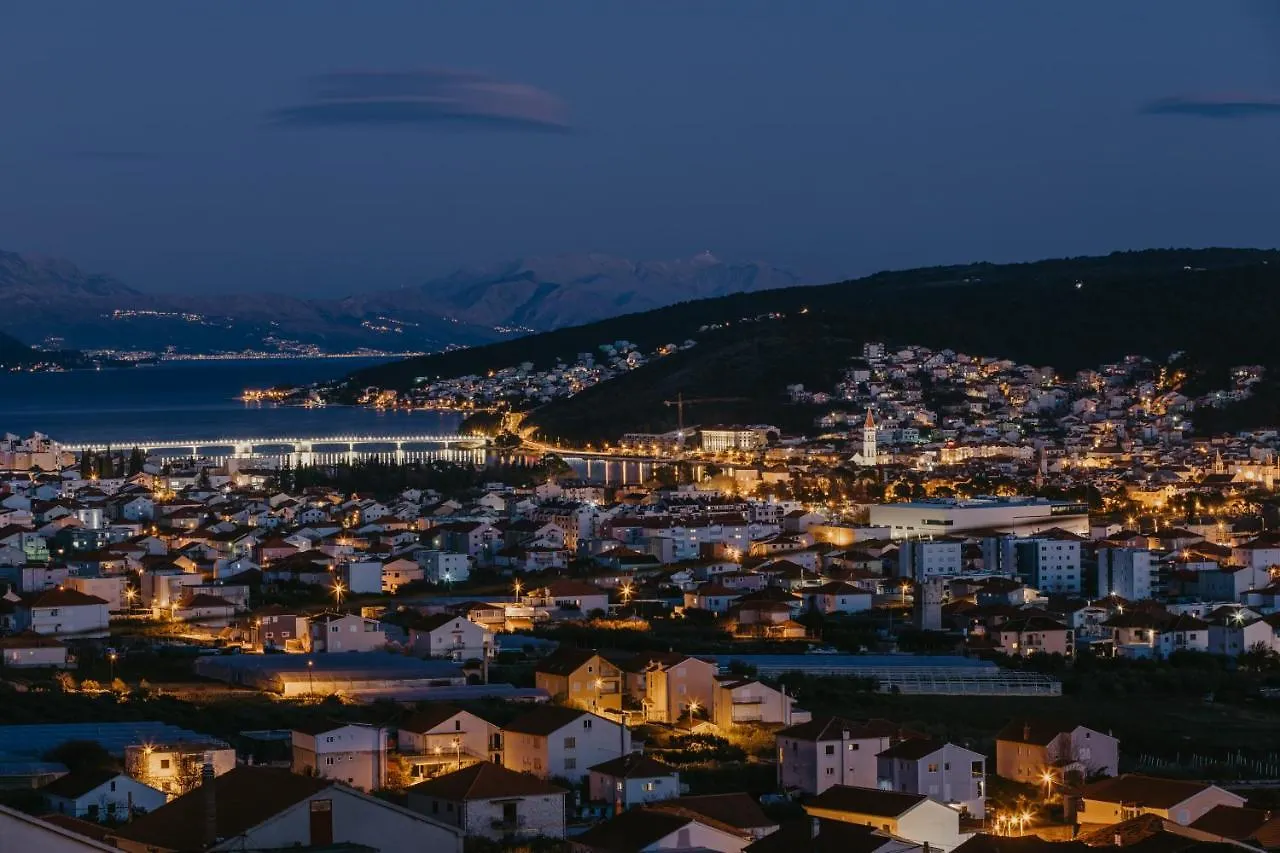 Lux Villa Core With Amazing View And Heated Pool Trogir